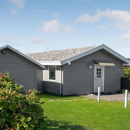 Holiday home Gorgeous In With Kitchen Lokken