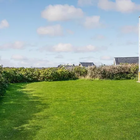 Gorgeous In With Kitchen Holiday home *